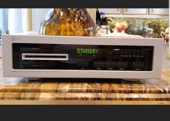 Spectral SDR-4000SV Reference CD player