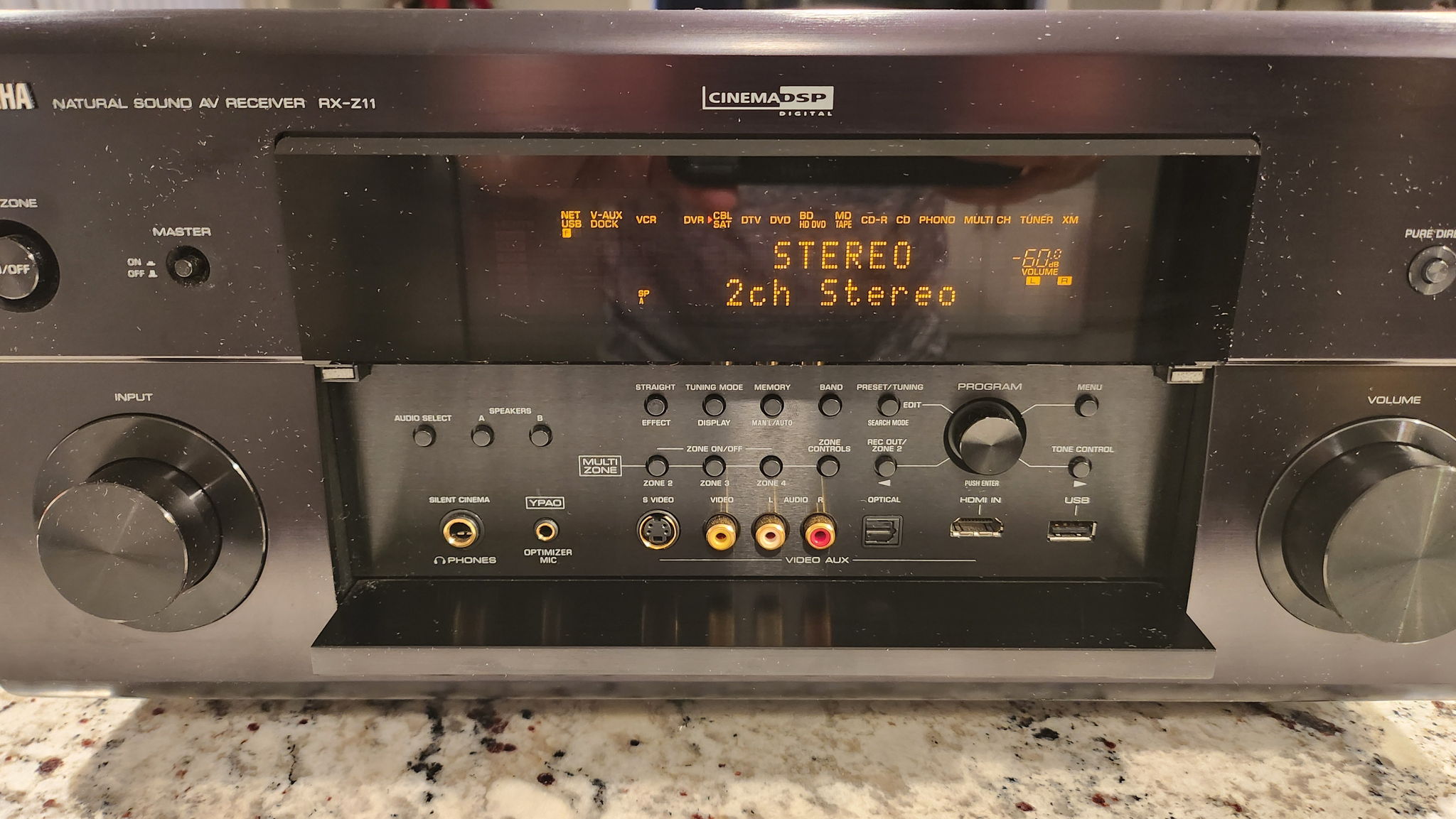 Yamaha RX-Z11 Receiver. 3