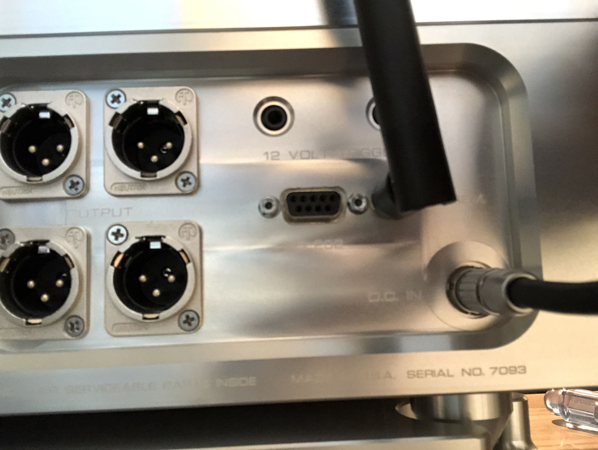 Dan D'Agostino Momentum Preamplifier Upgraded To HD - S... 5