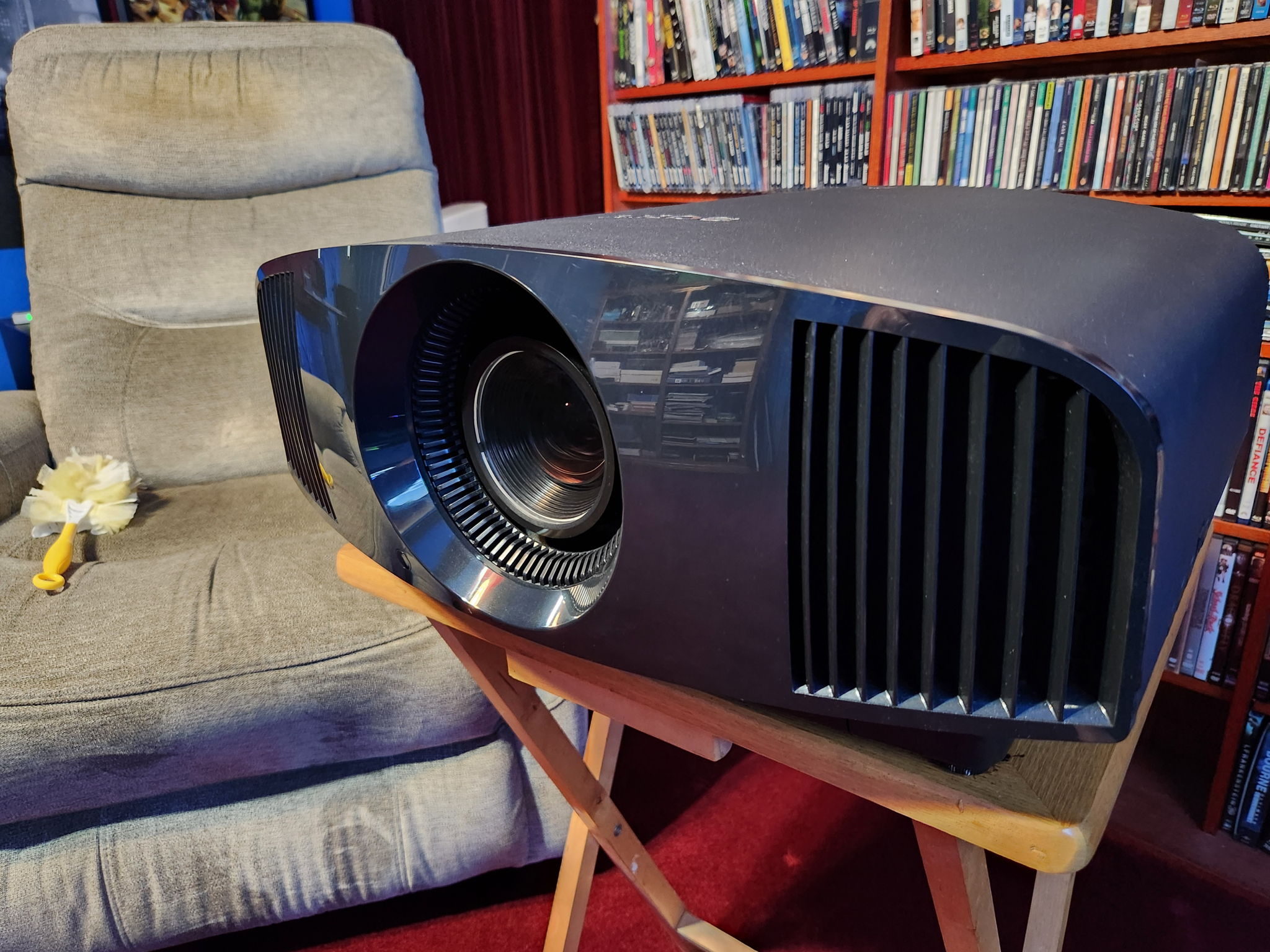 Sony VPL-VW295ES