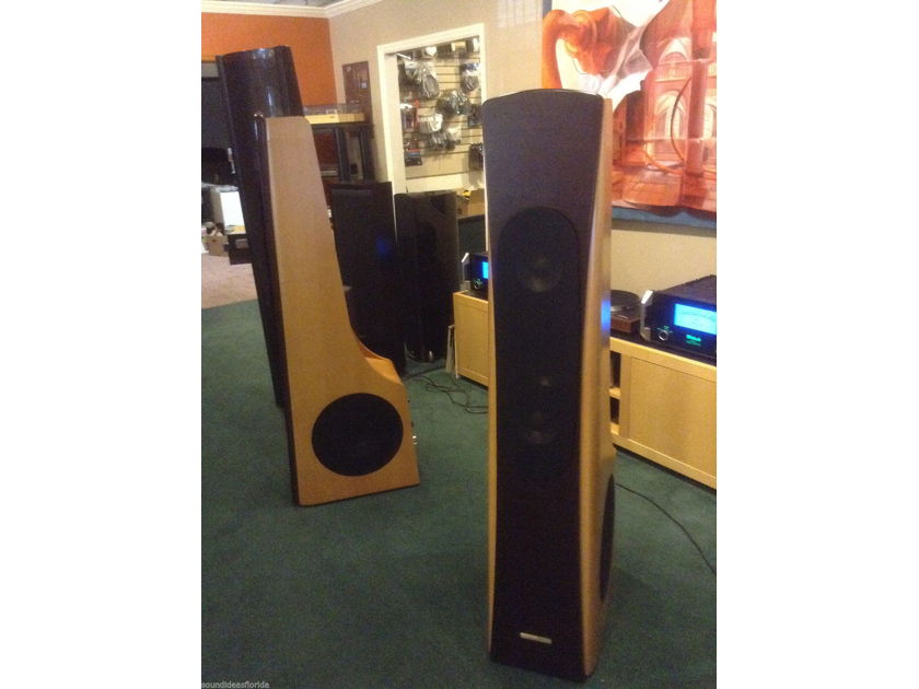 Genesis 6.1 Tower LoudSpeakers Speakers Servo Subwoofers 16Hz-32kHz +/-3db