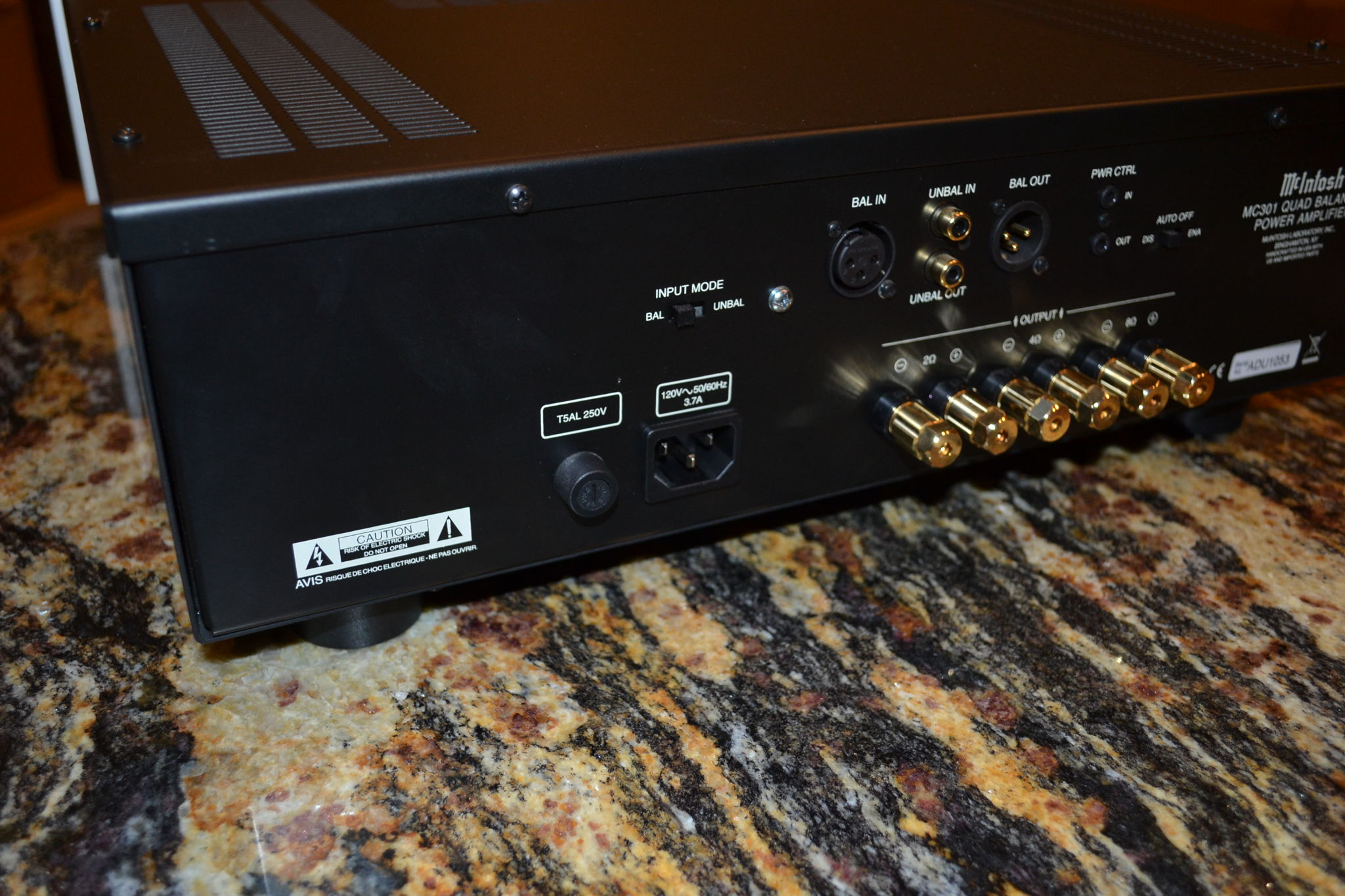 McIntosh MC301 Mono Amplifier 7