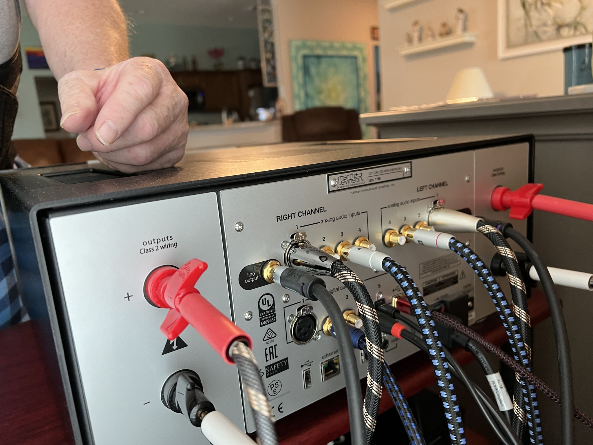 Mark Levinson No. 585 8