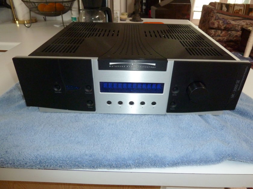 Balanced Audio Technology "BAT" VK-3000SE Integrated Amp - 2 Years Old / Excellent Cond.