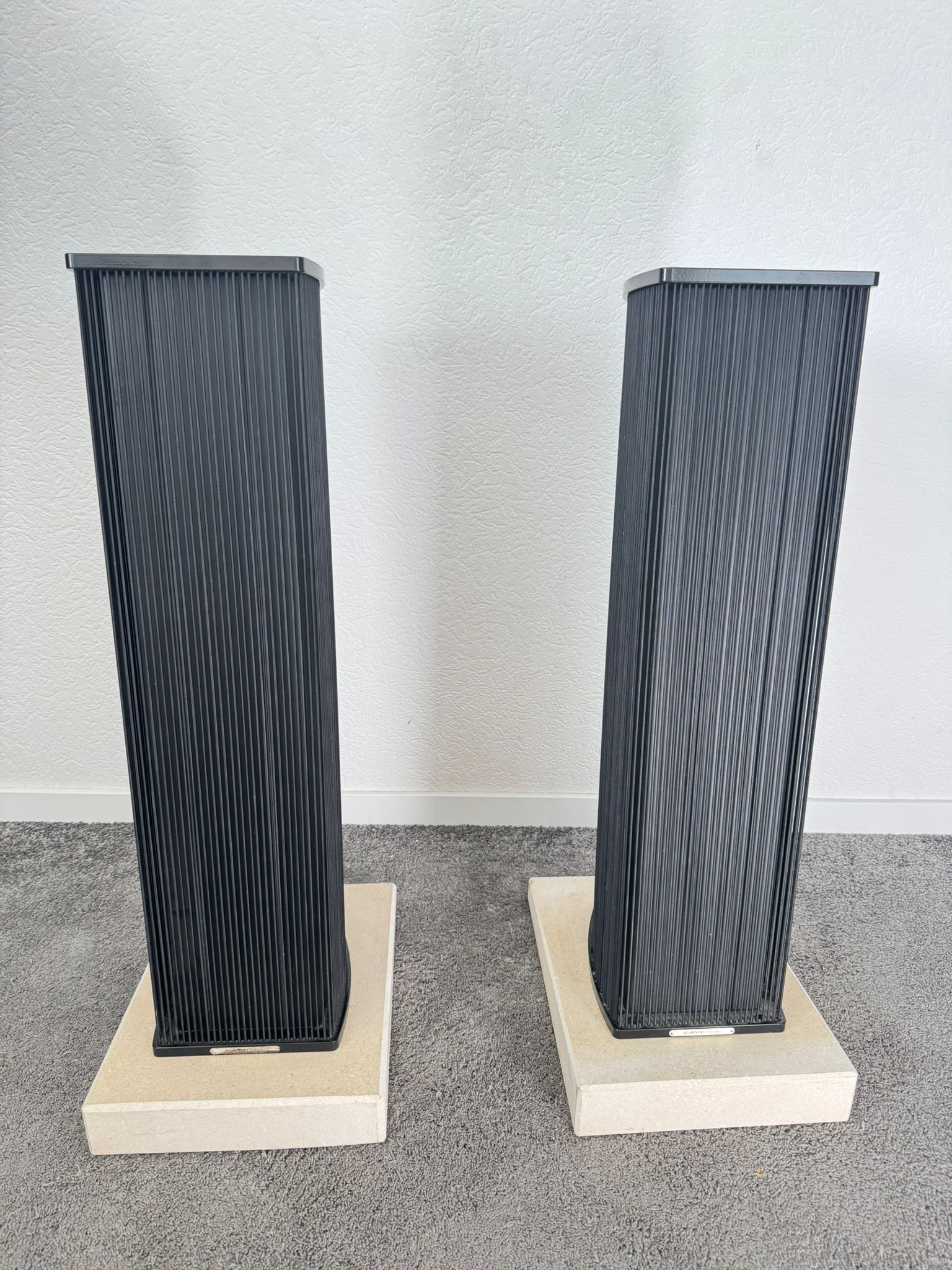 Sonus Faber Guarneri Palladio speakers with stands limited 3