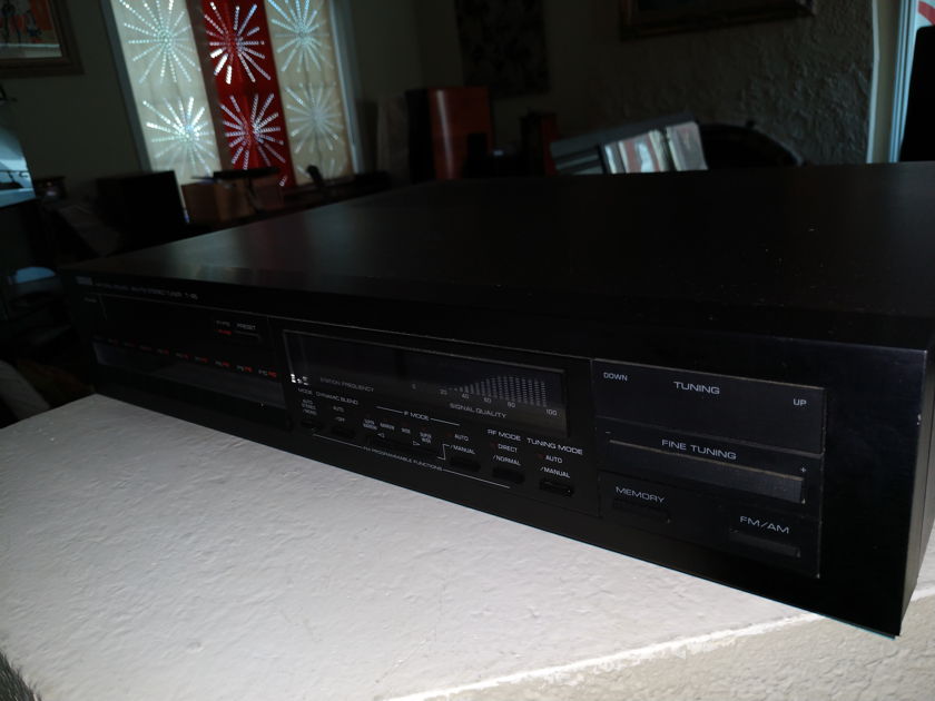 Yamaha T-85 AM/FM Stereo Tuner  PRICE REDUCED-- FREE SHIPPING --