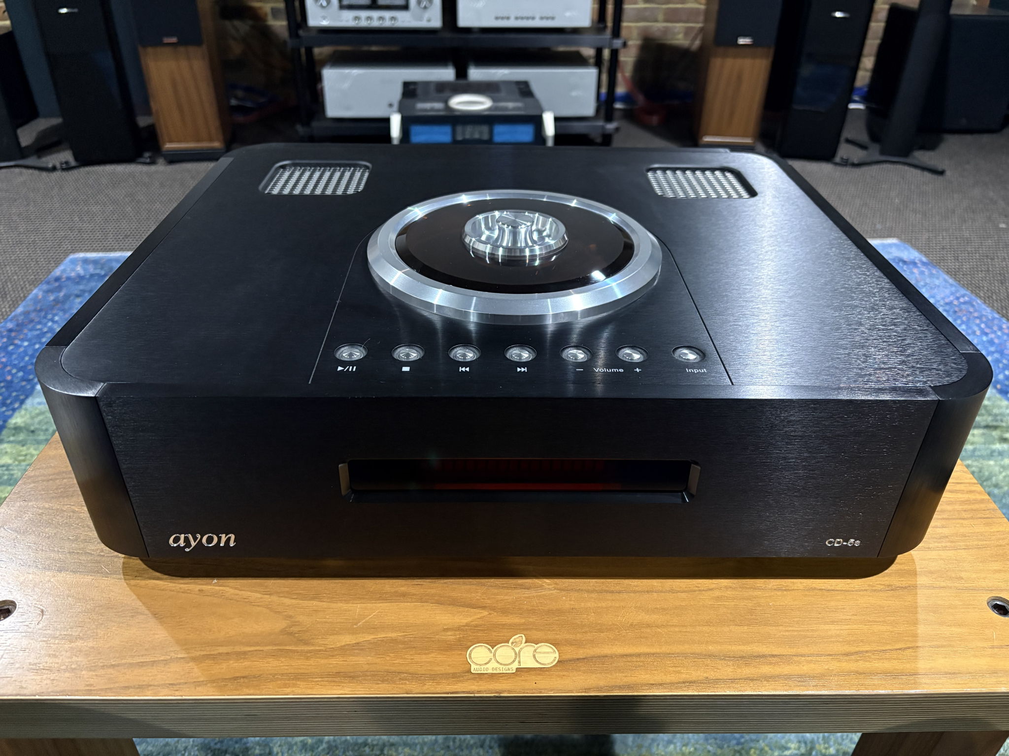 Ayon Audio CD-5s Tube CD Player in Black 4