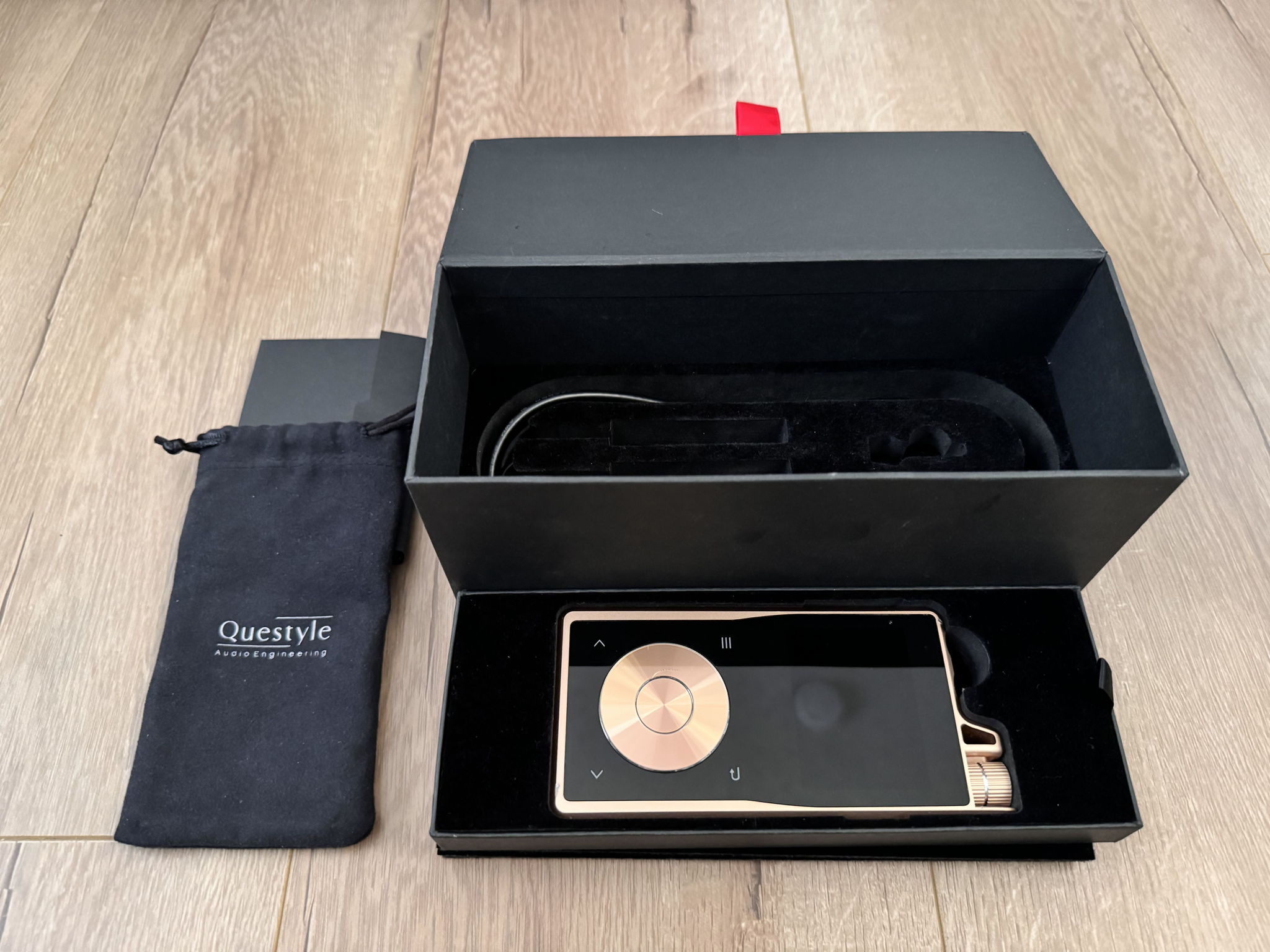 Questyle QP2R Focal Edition Digital Audio Player Gold H...