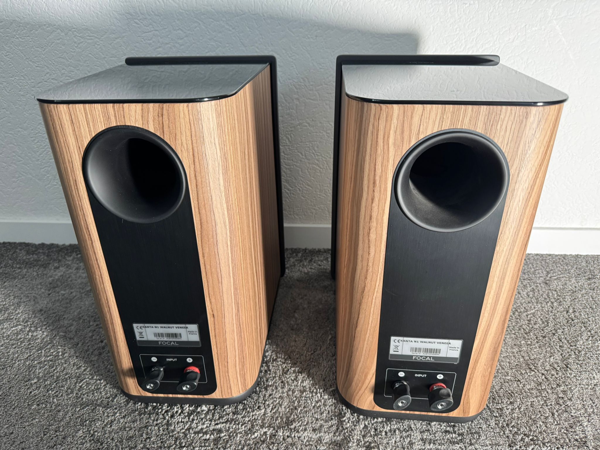 Focal Kanta no. 1 speakers in walnut-grey with stands f... 9