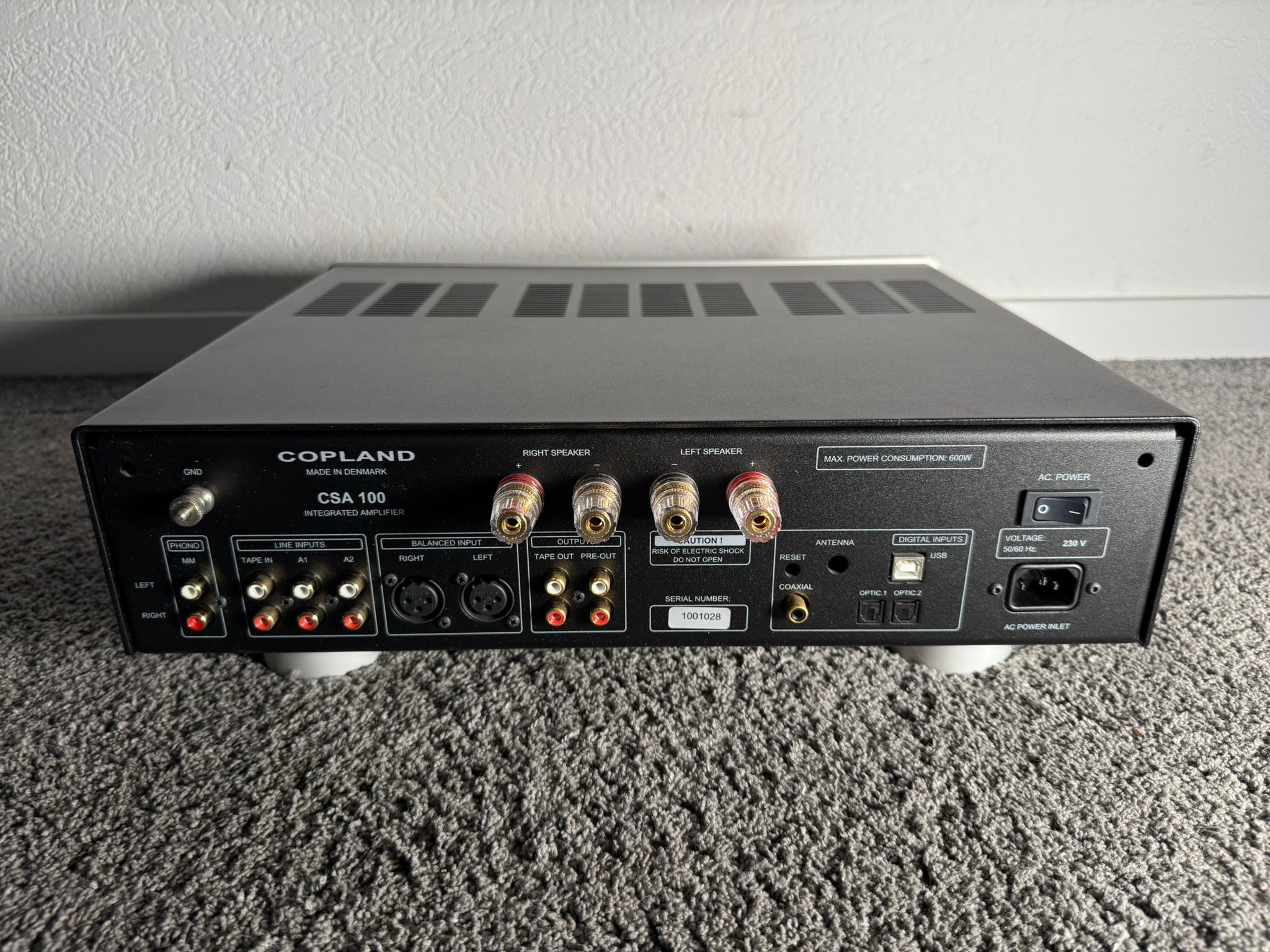 Copland CSA-100 hybrid integrated amplifier in silver new 6