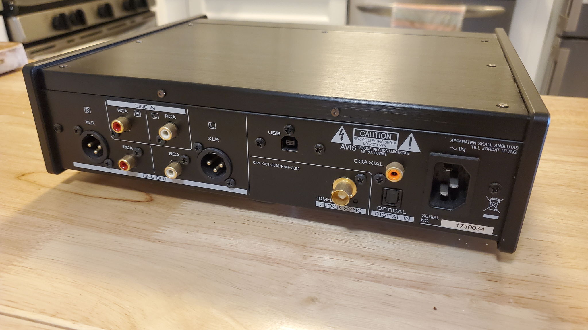 Teac UD-503-B w/ Remote, Balanced Cable, AC Cord 5