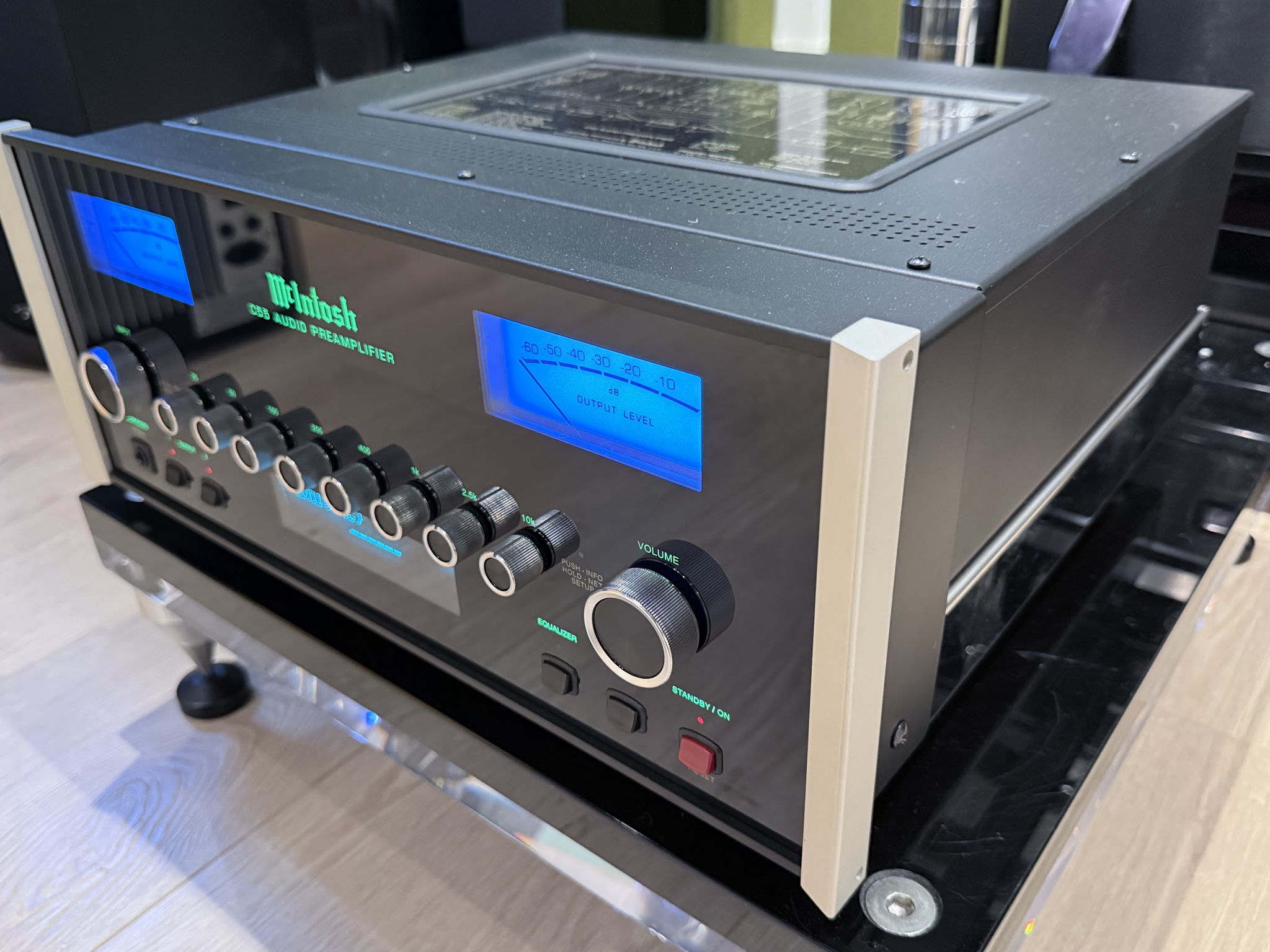 McIntosh C55 2-Channel Audio Preamplifier w Box and Rem... 4