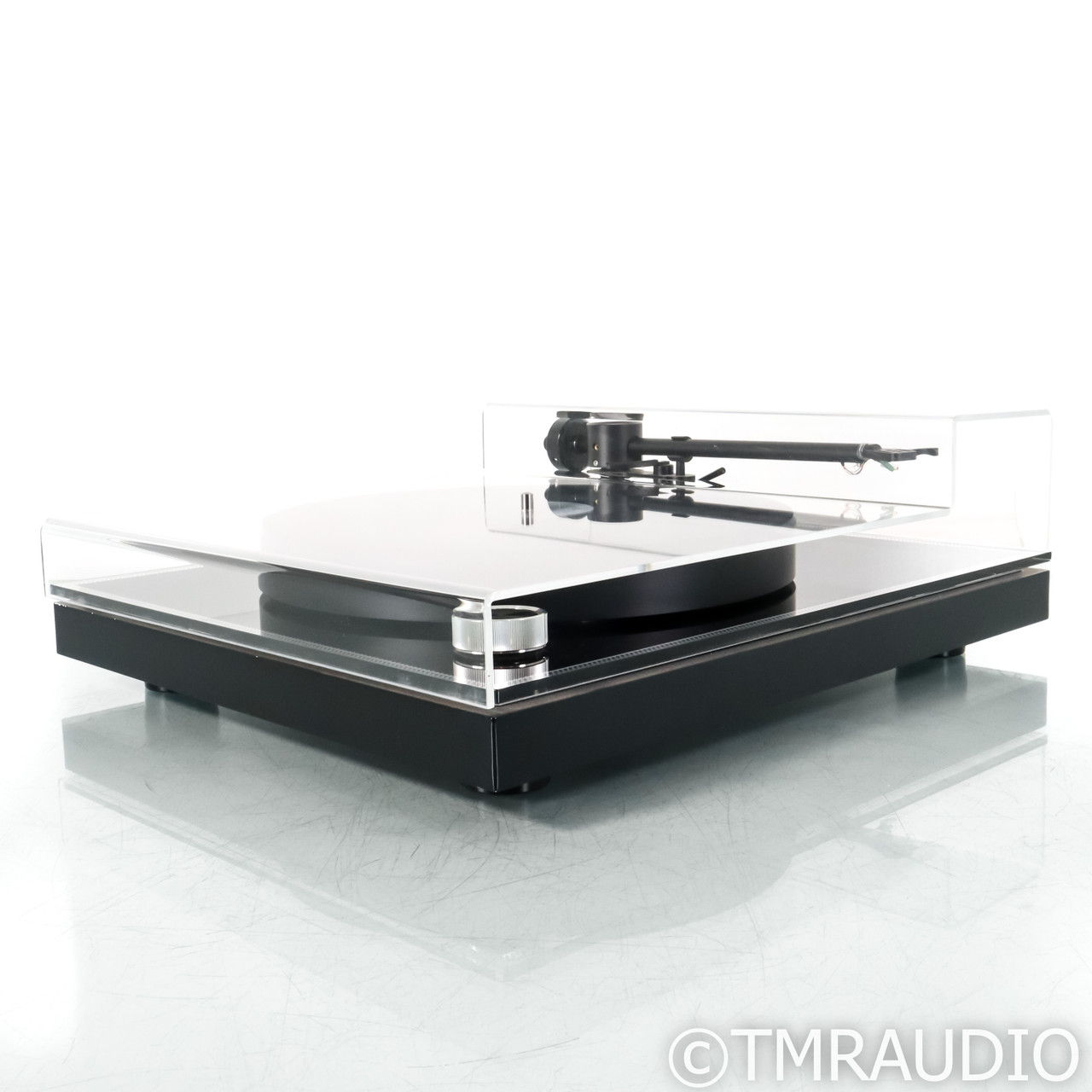 McIntosh MT2 Belt Drive Turntable (No Cartridge) (69124) 2