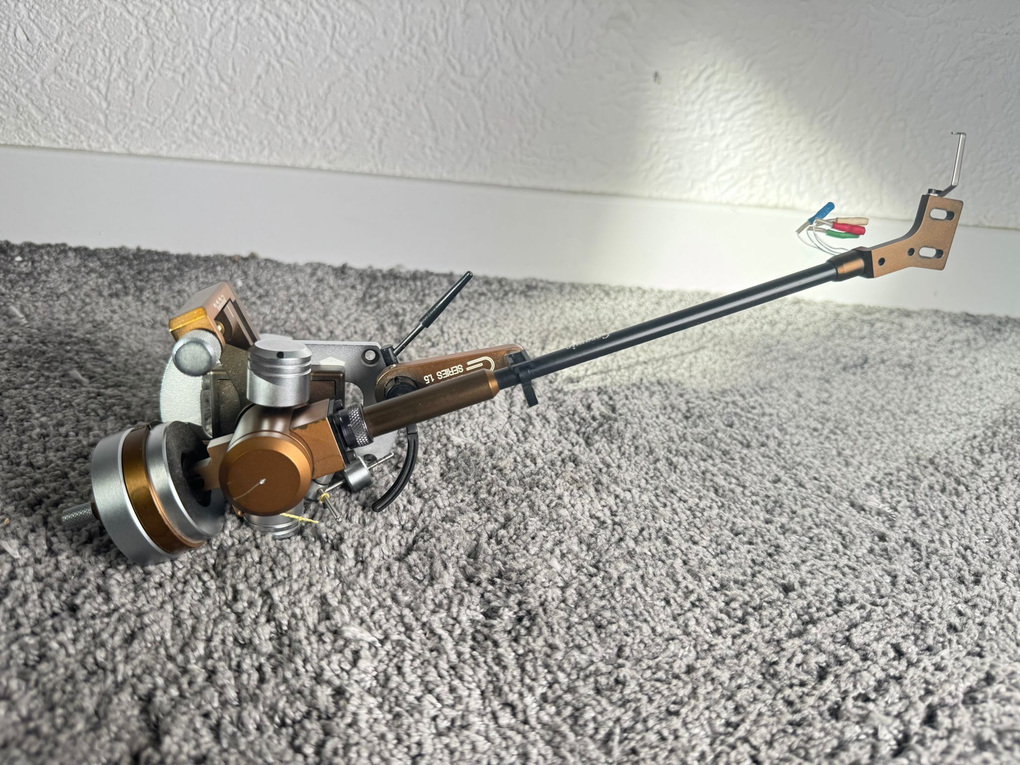 Graham Engineering Model 1.5t ceramic tonearm 2