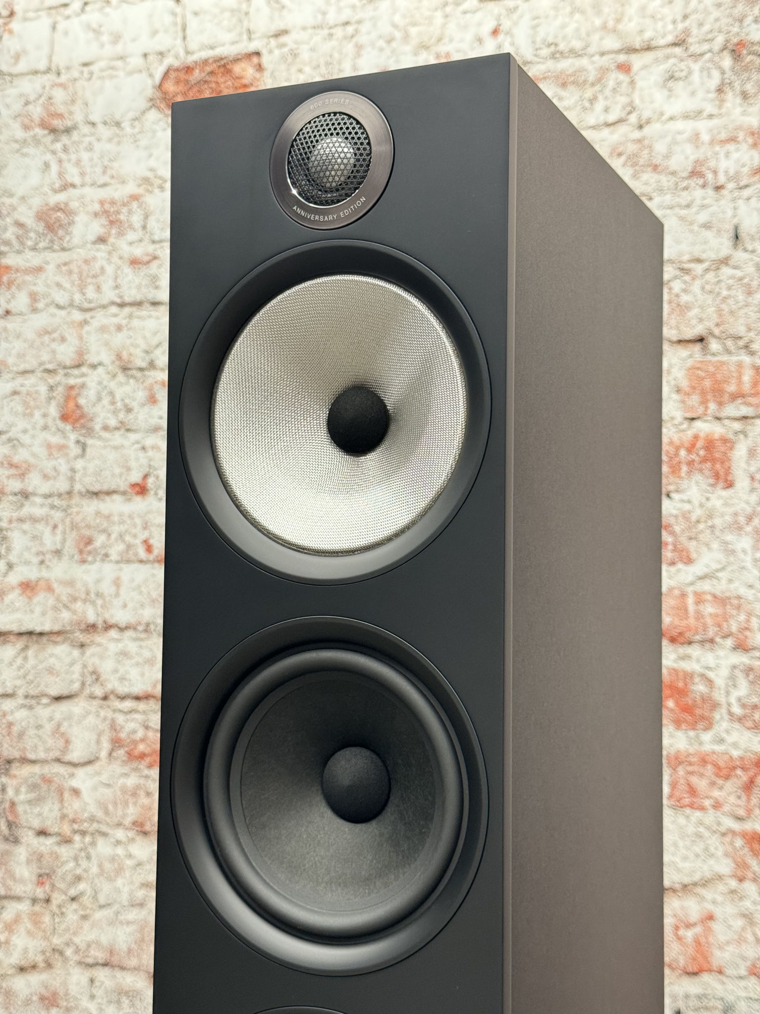 B&W (Bowers & Wilkins) 603 S2 in Black 8