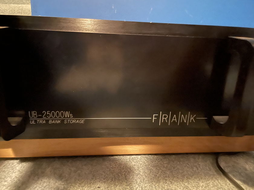 Frank Acoustics Ultra Bank 2500Ws