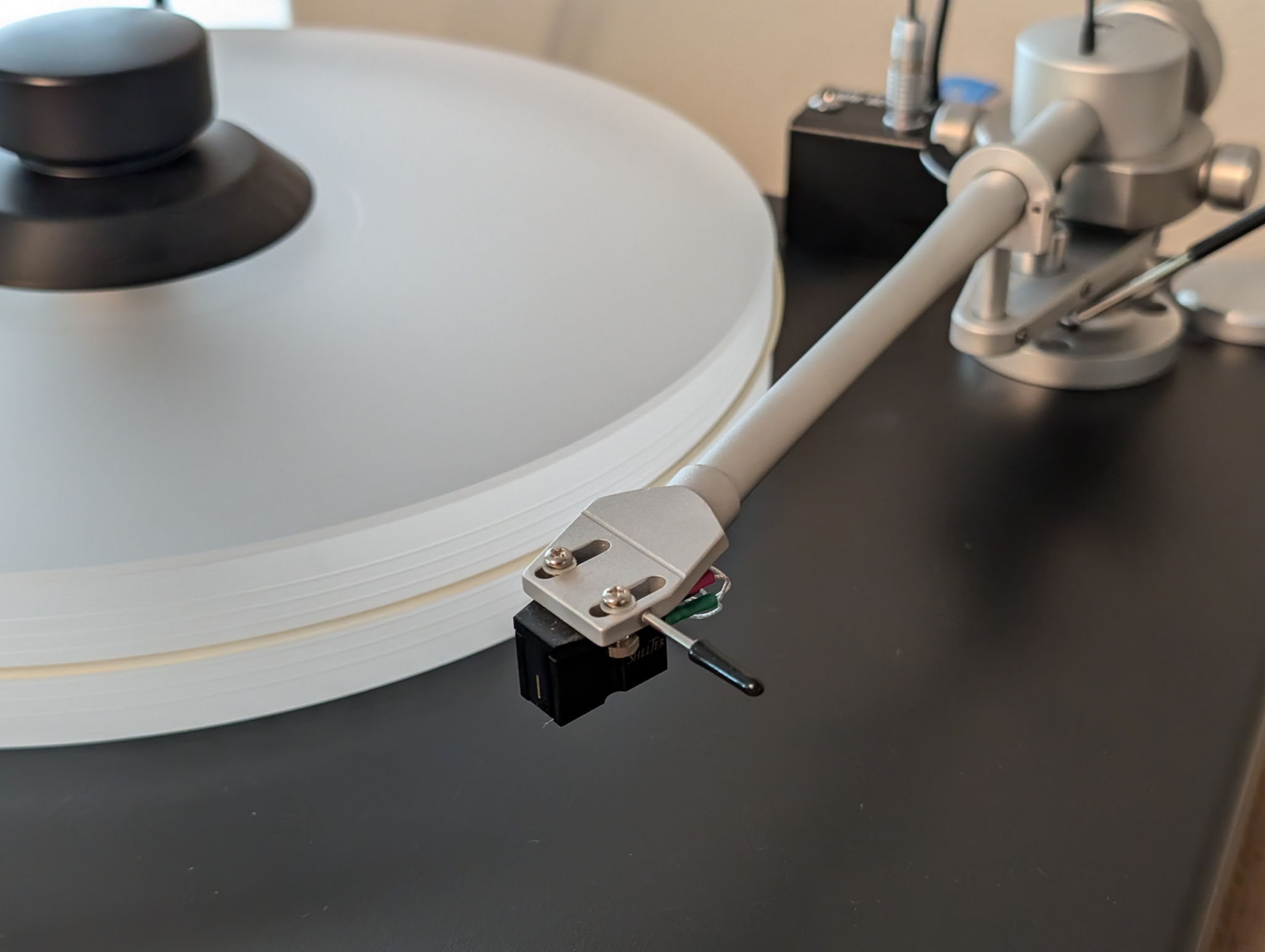 VPI Aries Scout Plus JMW9 (w/ Nordost Valhalla) 2