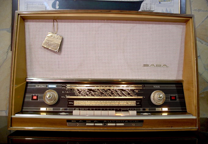 Saba Freiburg 125 Vintage Stereo FM tube radio