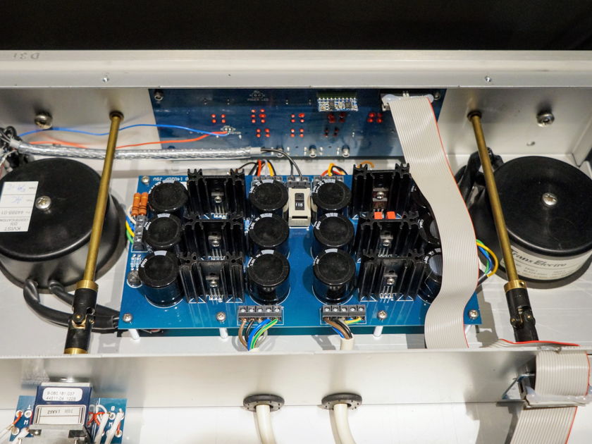 GamuT D3i Dual Mono Preamplifier | Solid state | Audiogon