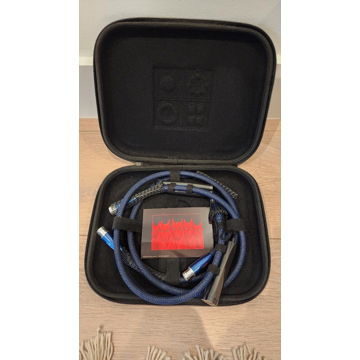 Pair AudioQuest water Xlr Interconnect 1Meter