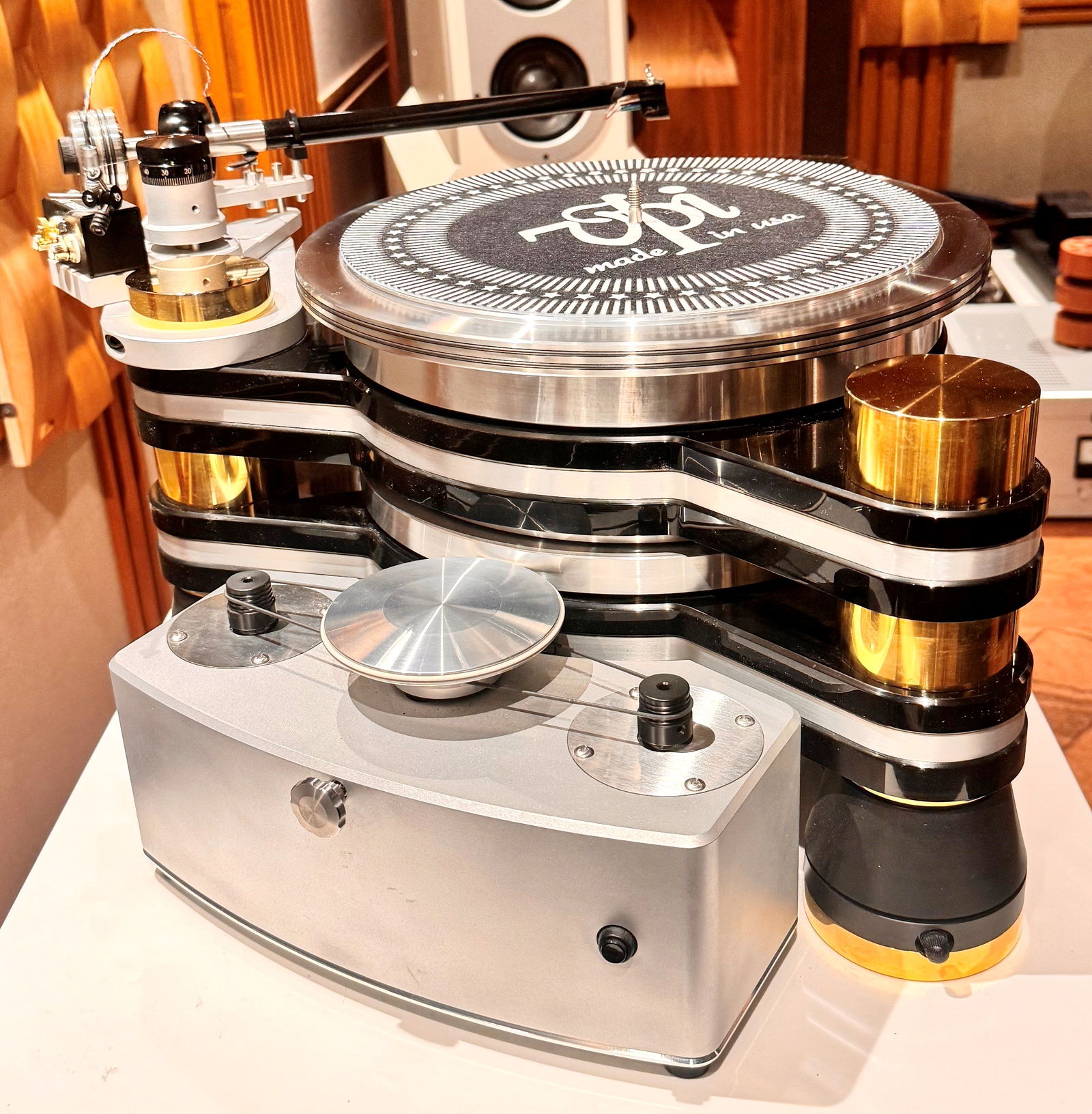 VPI Industries Titan Gold Limited Edition with VPI Fatb... 4