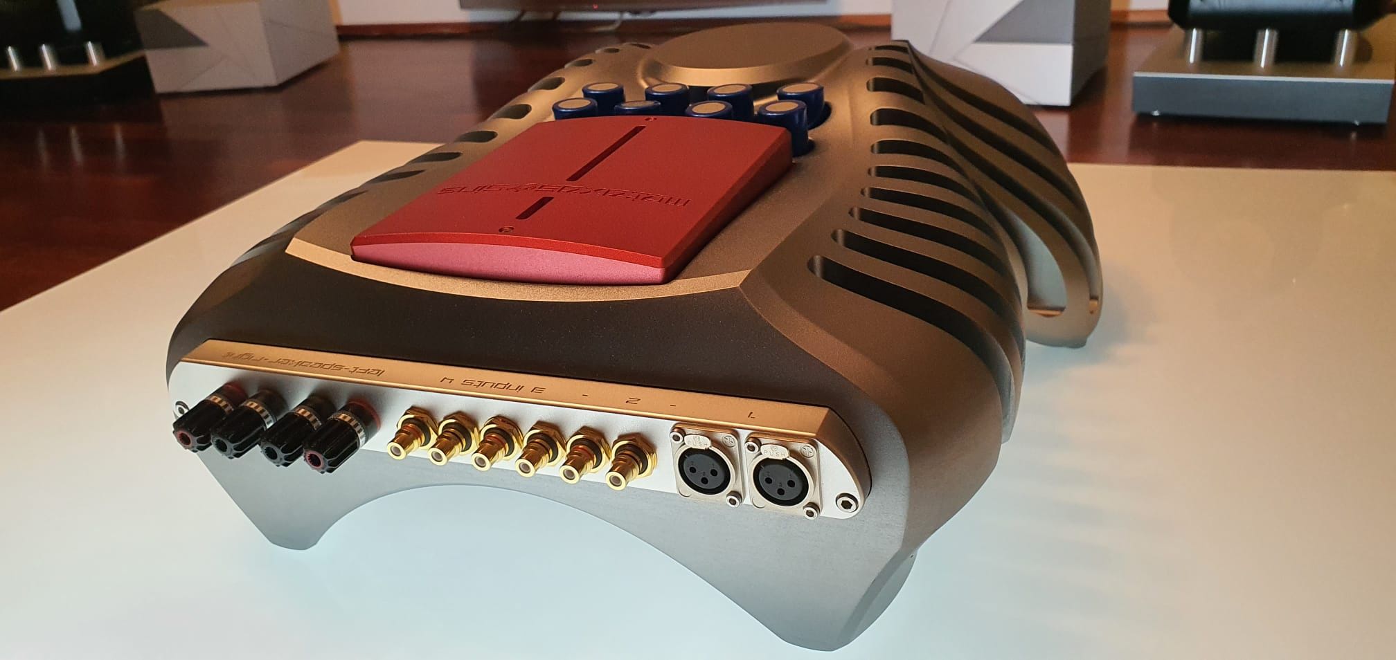 Metaxas Audio Systems Solitaire or Ikarus Integrated Amps 3