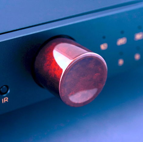 SET Sonics... from a Solid State Amp! -- Red Dot Design...
