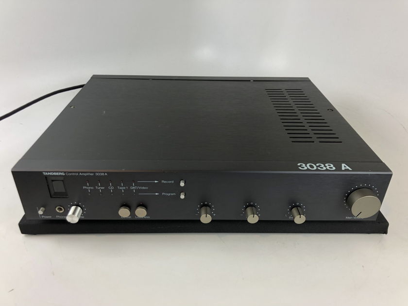Tandberg TCA-3038a Solid State Preamplifier with Phono, Made in Norway