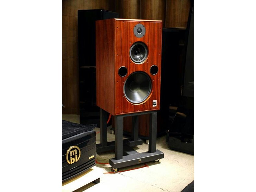 Harbeth 40.1 Rosewood with stands