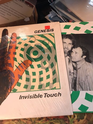 GENESIS "Invisible Touch GENESIS "Invisible Touch