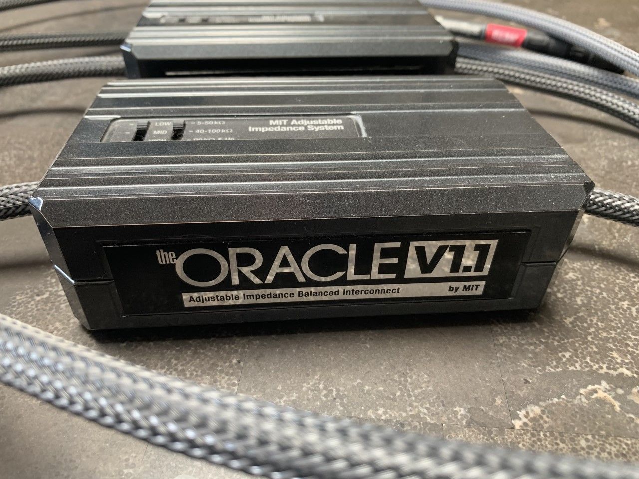 MIT Oracle V1.1 XLR 10 foot interconnects For Sale | Audiogon
