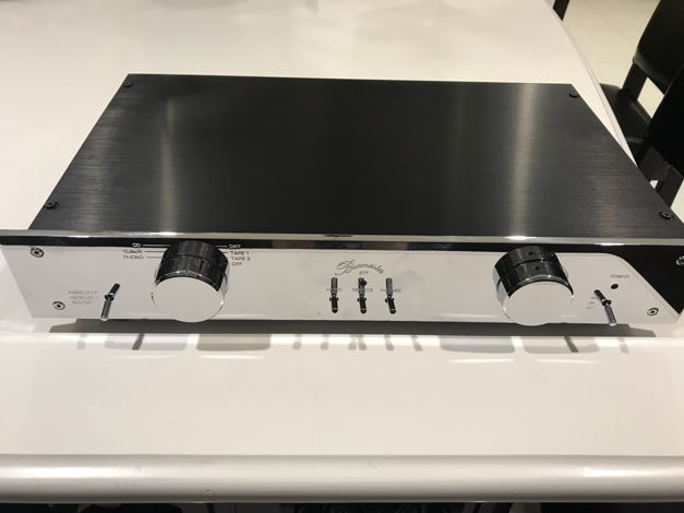 Burmester 877 MKII Preamp with MM phono   220v