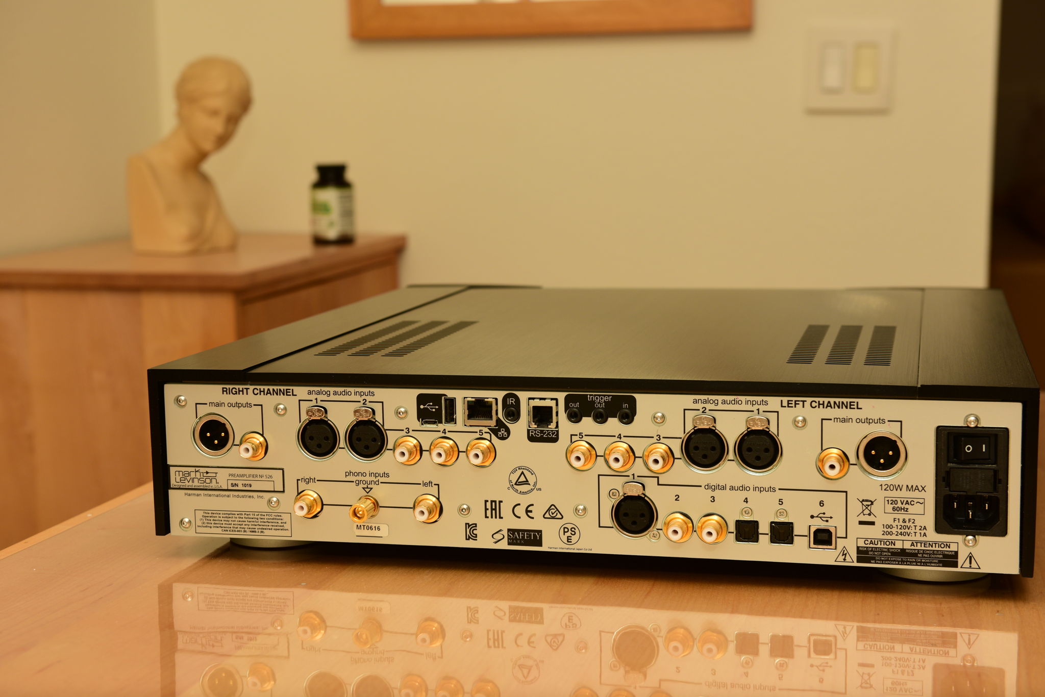 Mark Levinson No 526 Preamp 4