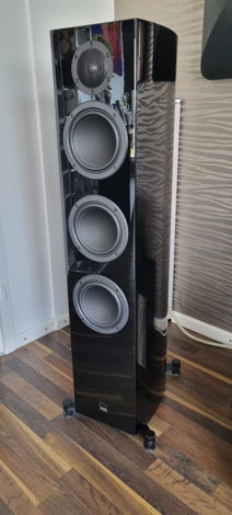 Gauder Akustik Capello 100 AL DV speakers in black glos...
