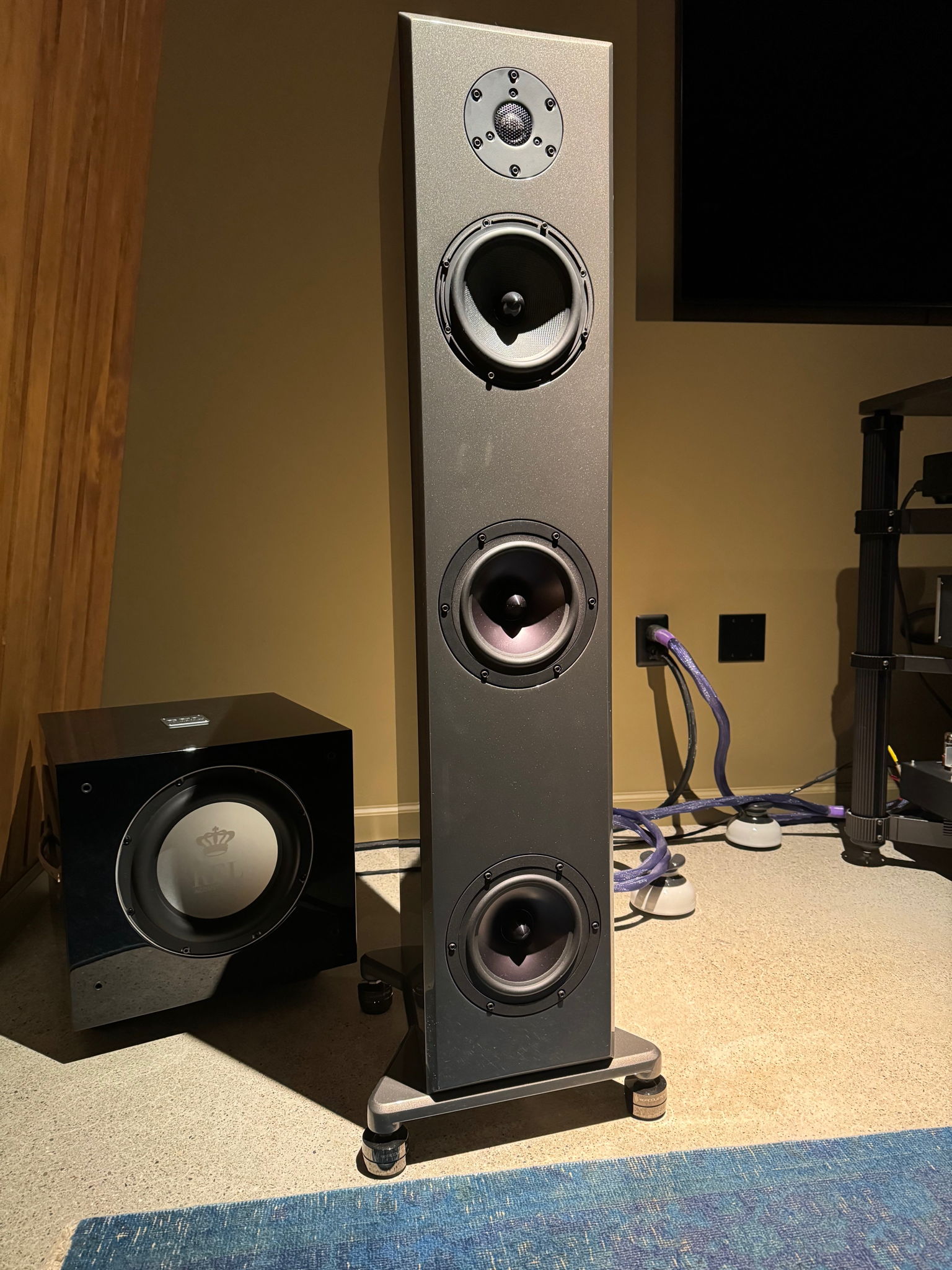 Von Schweikert Audio Endeavor SE 2