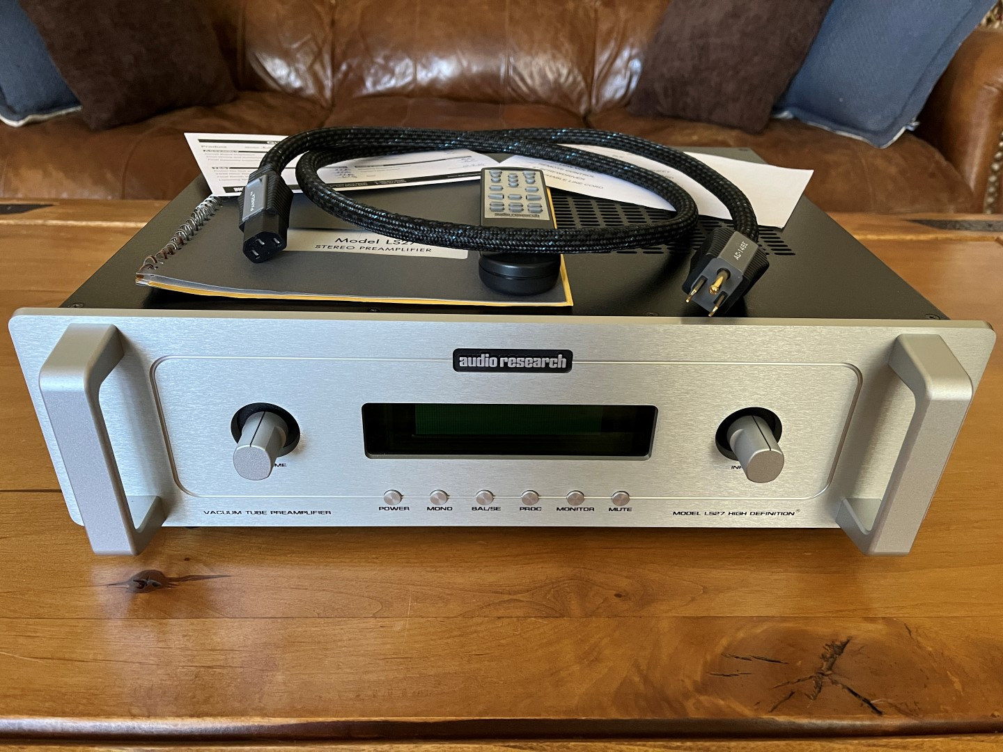 Audio Research LS27 Preamp Low Use, Exeptional Condition