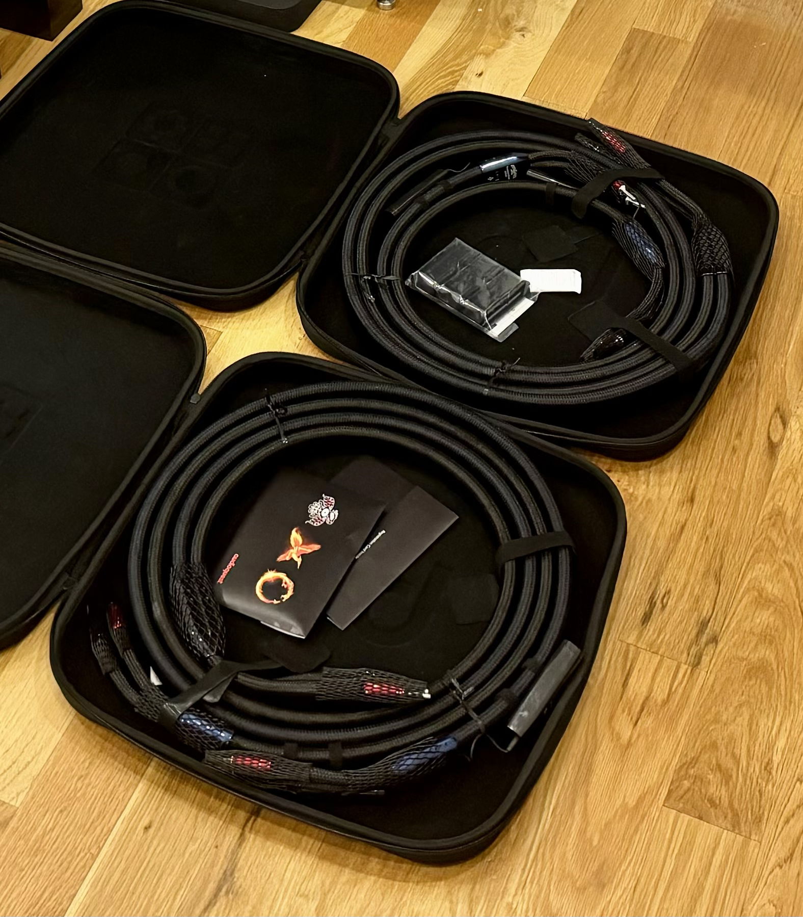 AudioQuest Thunderbird Speaker Cables - Bi-Wire 2.4 met...