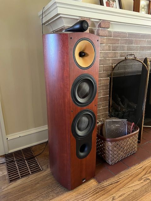 Bowers and wilkins store 803s