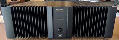 Rotel RB 991 power amp 200 watts