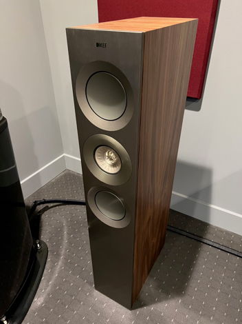 KEF 3 Reference price is for each tower speaker