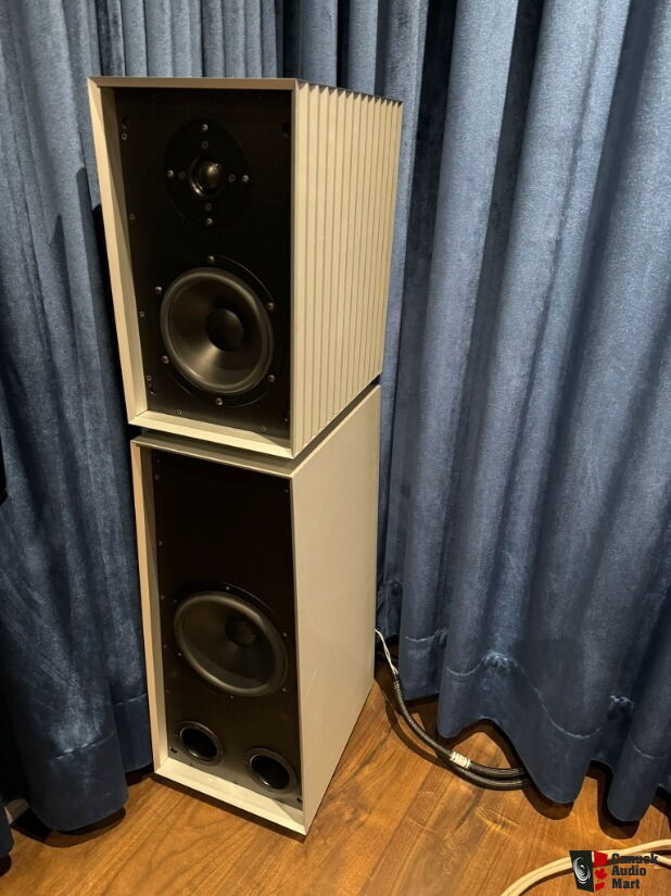 Goldmund Tethys Passive Loudspeakers 3