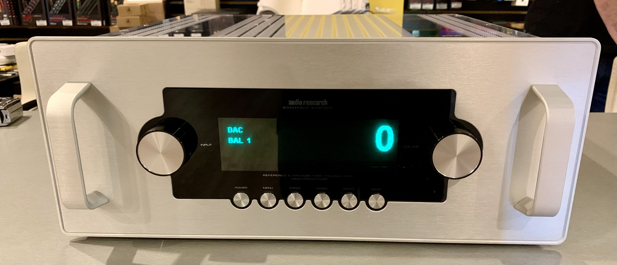 Audio Research Reference 6SE Stereo Preamplifier | Natural