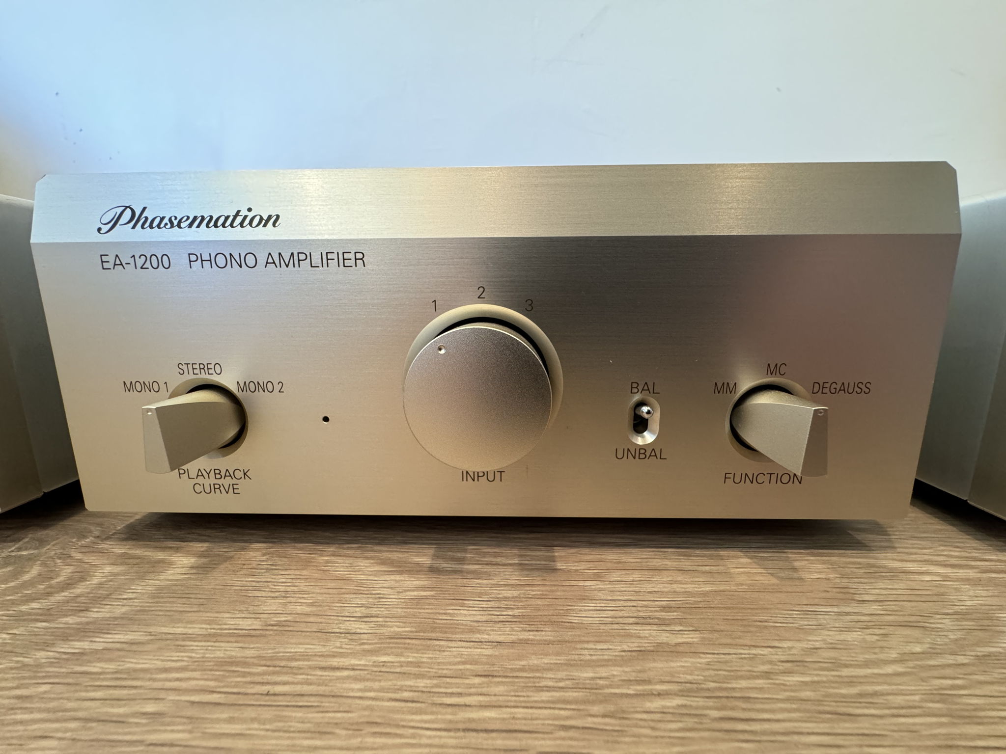 Phasemation EA-1200 Tube Phono Stage Vinyl Record Pream... 3