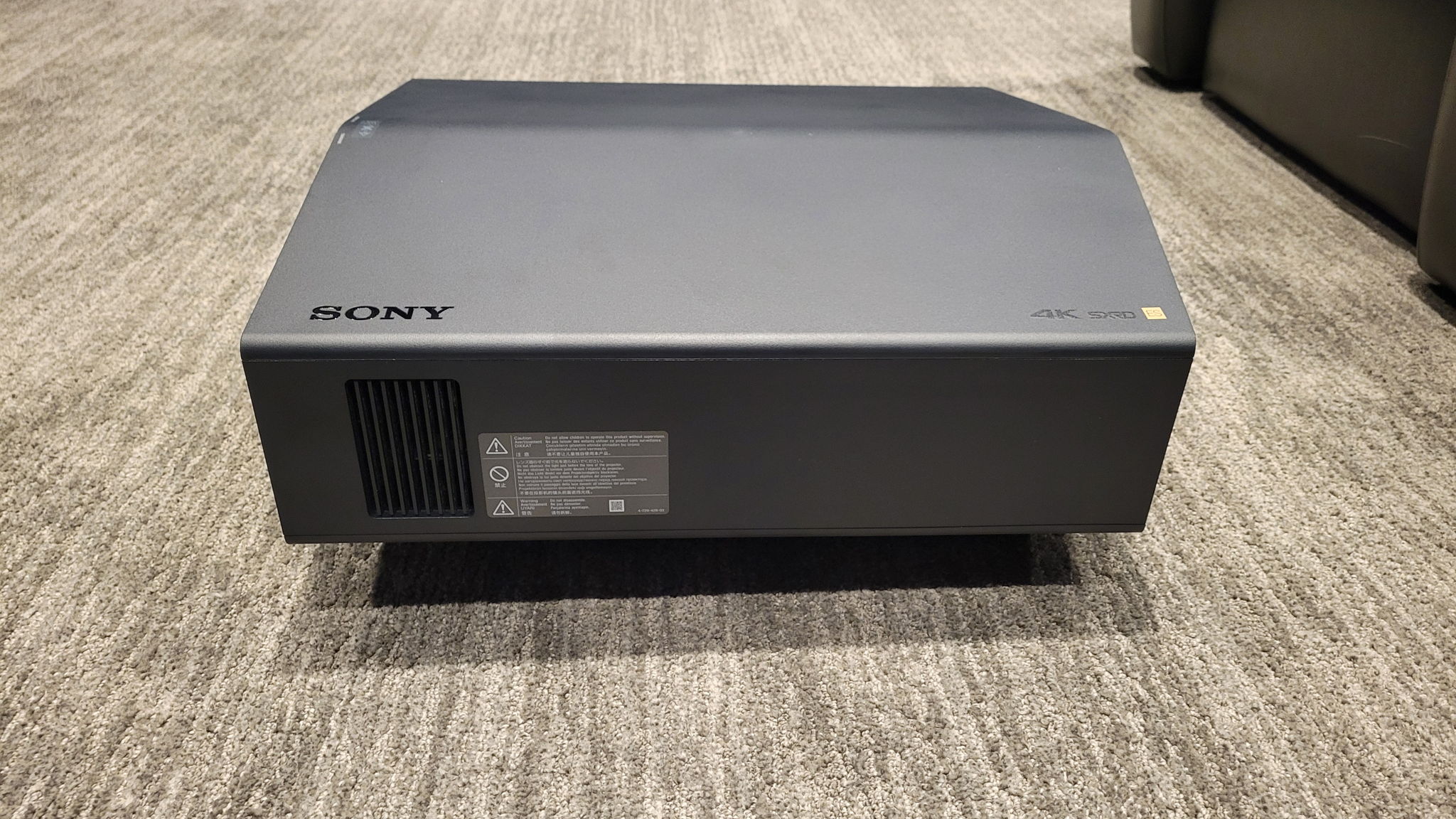 Sony VPL-XW6000ES 3