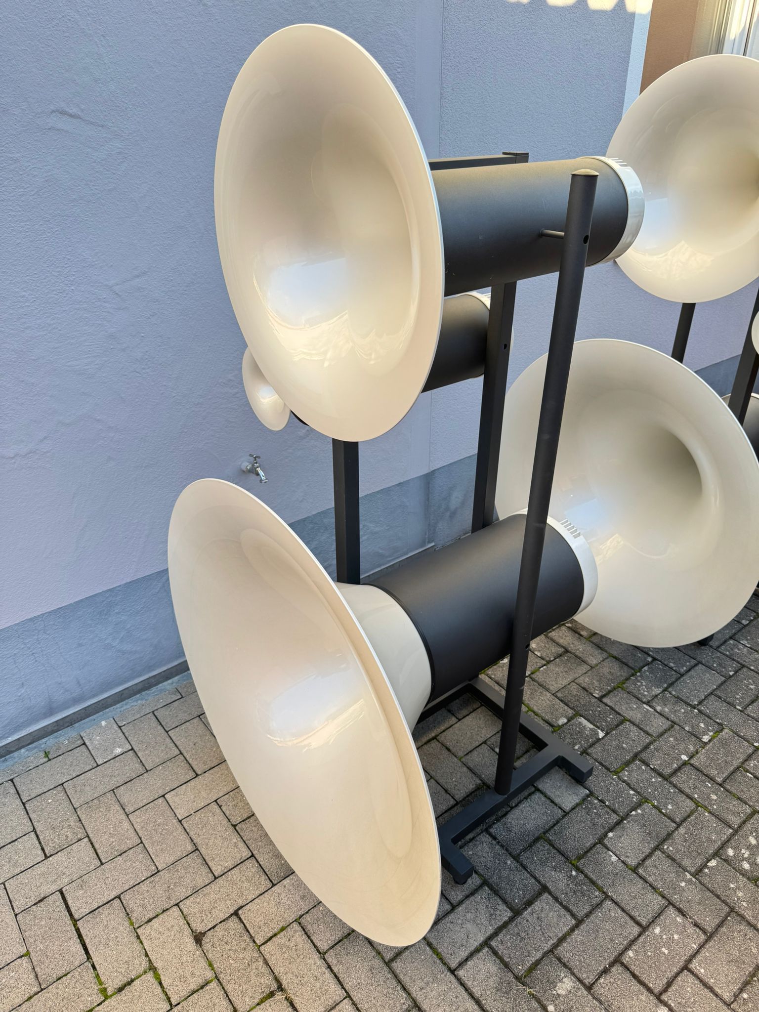 Avantgarde Trio G Horn speakers in white 4