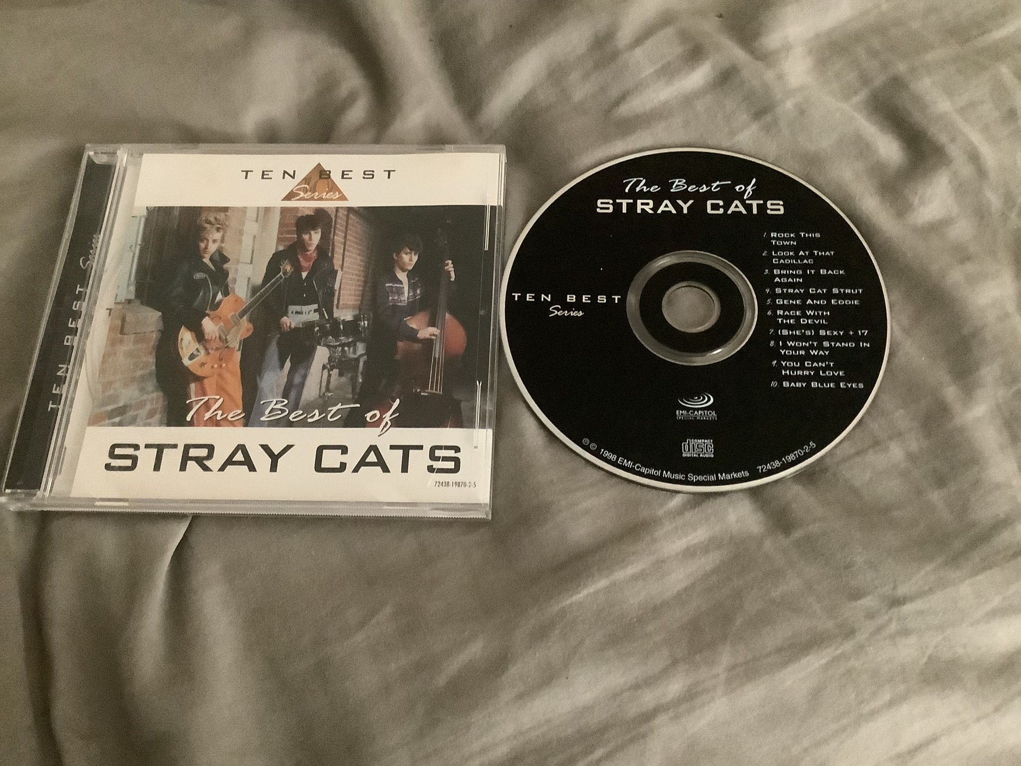 The Stray Cats  The Best Of The Stray Cats