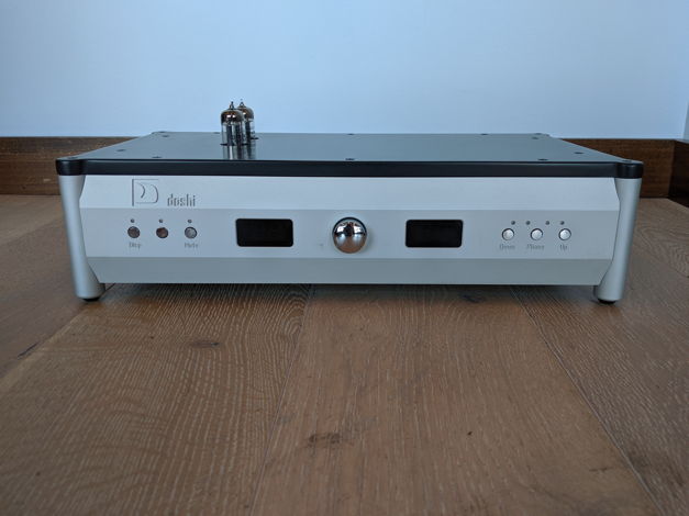 Doshi Audio V3.0 Line Stage Preamplifier in Silver Fin...
