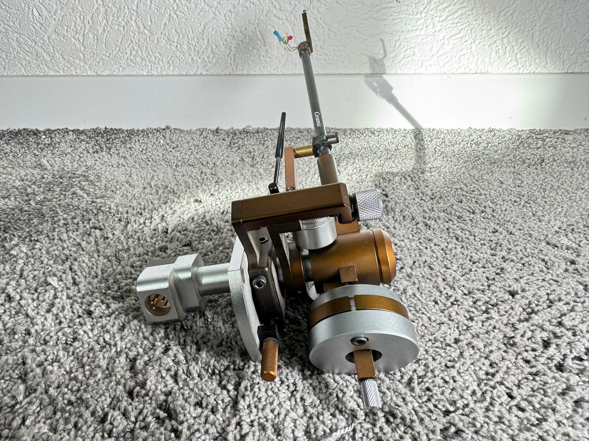 Graham Engineering Model 1.5t ceramic tonearm 16