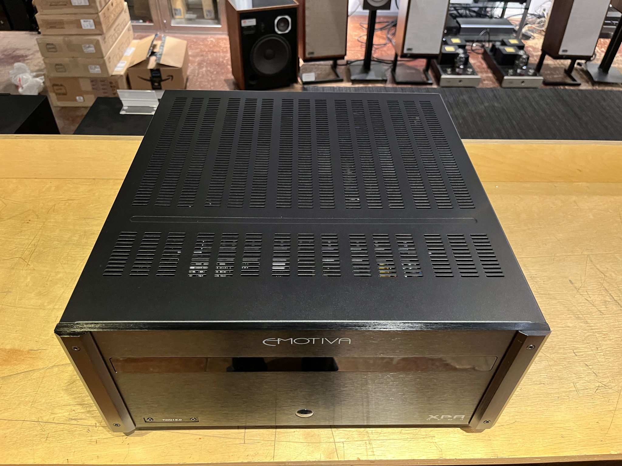 Emotiva XPA-2 Gen3 Stereo Power Amplifier w/ Box & Manu... 3