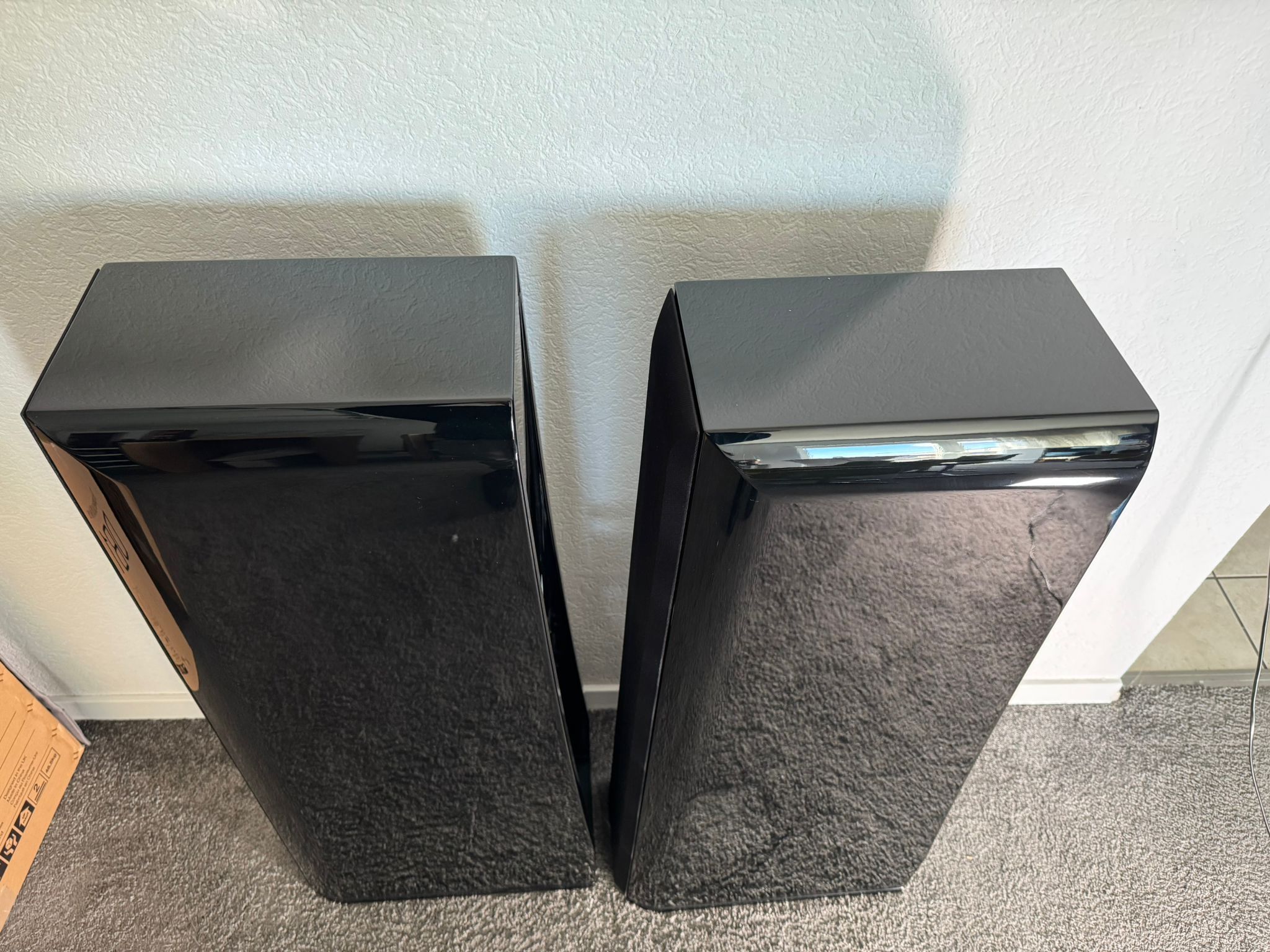 Quadral Aurum Orkan active speakers in black 14